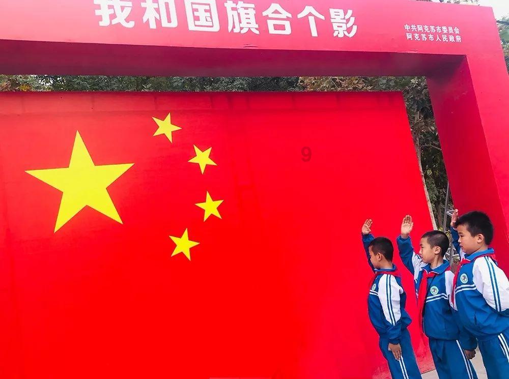 花校园模拟器五中文版无广告游戏画面
