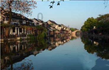 祖国最北哨岗上的哨兵纹丝不动,游客们一度以为是“仿真人”。网友:当他们脱掉手套敬礼的时候,瞬间泪流满面!